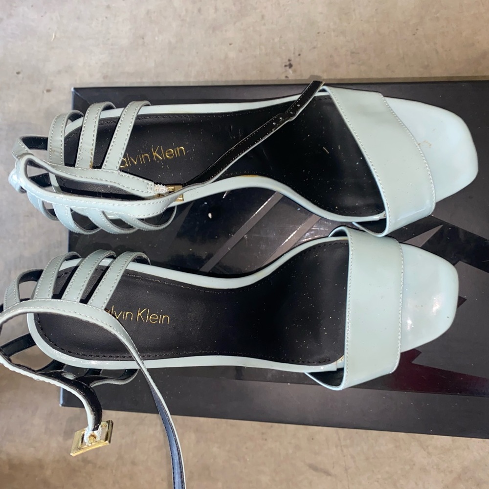 Calvin Klein size 9 light blue designer heels